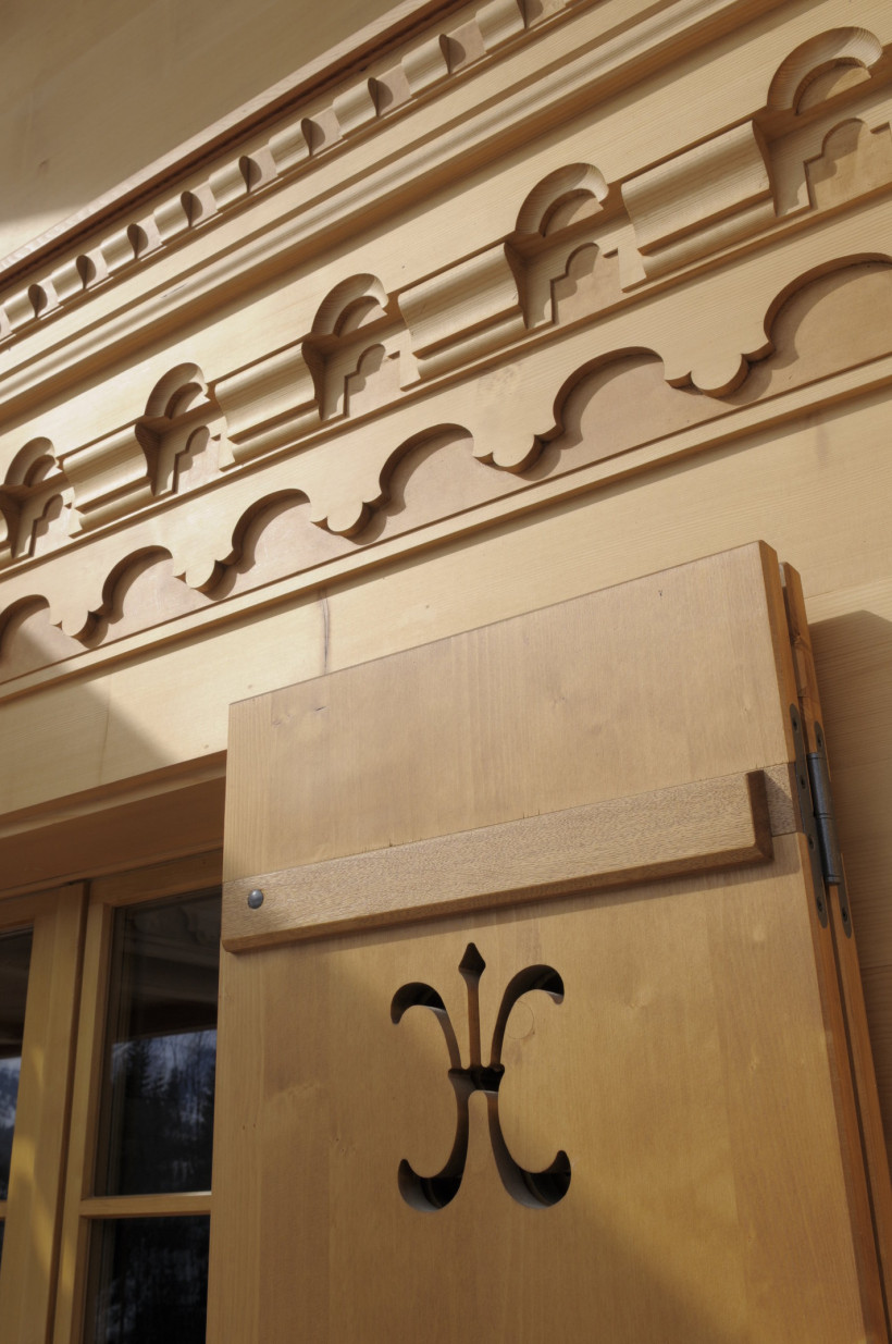 New construction chalet with 2 apartments