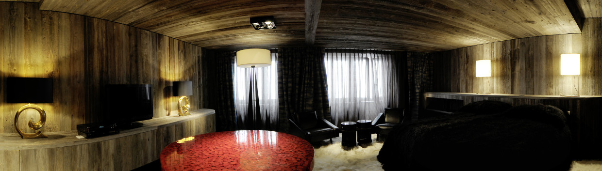 New construction chalet with 2 apartments