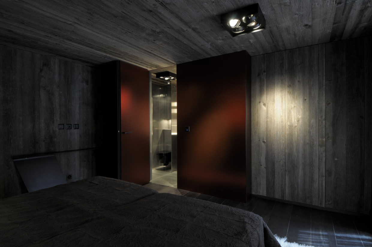 New construction chalet with 2 apartments